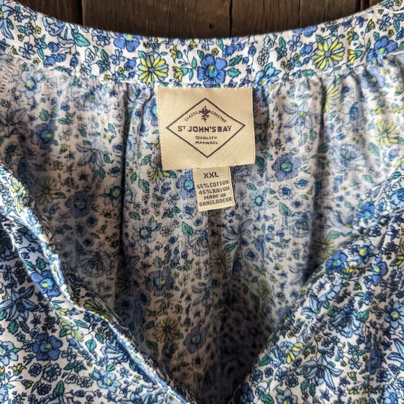 St John's Bay NWOT floral blouse women's size XXL - Picture 3 of 3